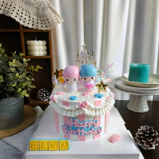 Little Twins Star Cake 6 Inch (with Toys) - YippiiGift