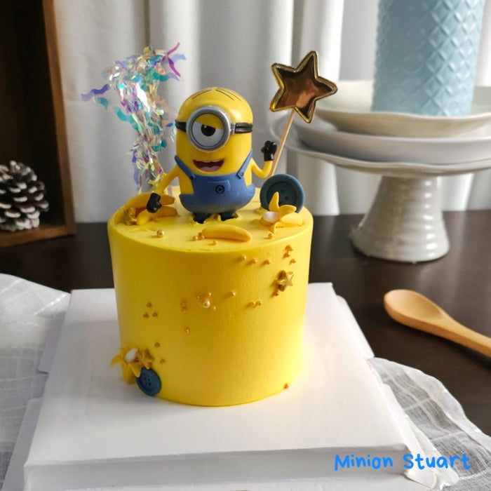 Minion Cake D4" H3.5" (With Toy) - YippiiGift