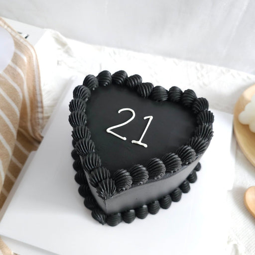 Black Heart Shape Cake 6 Inch - YippiiGift