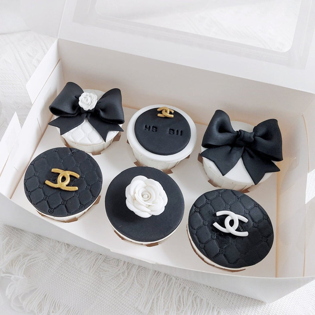 Cupcake - Chanel Theme 6pcs (Fondant) - YippiiGift