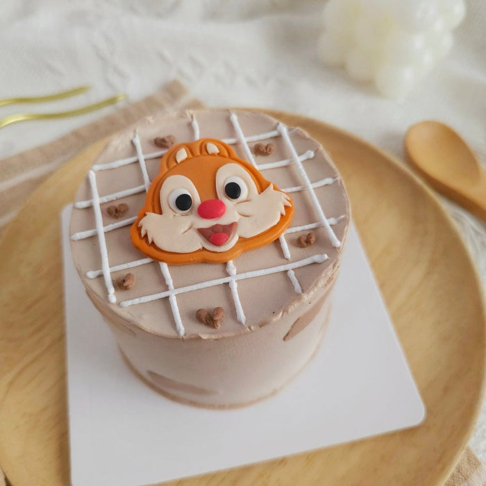 Dale the Chipmunk Cake 2D Fondant 3 Inch - YippiiGift