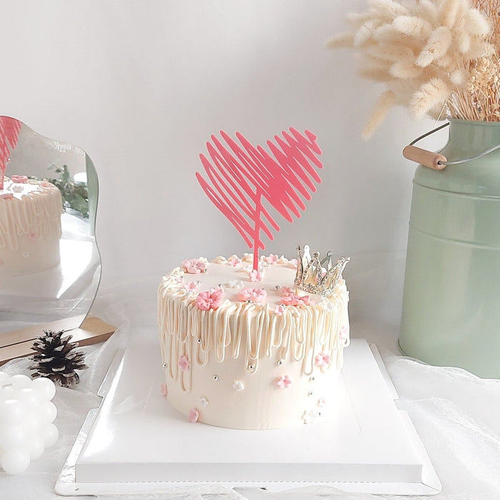Heart Crown Petals Cake 6 Inch - YippiiGift