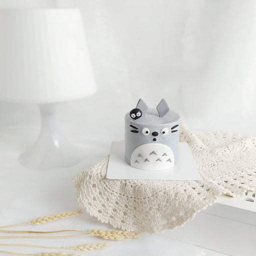 Mini Character Design Cake 3 Inch - Totoro - YippiiGift