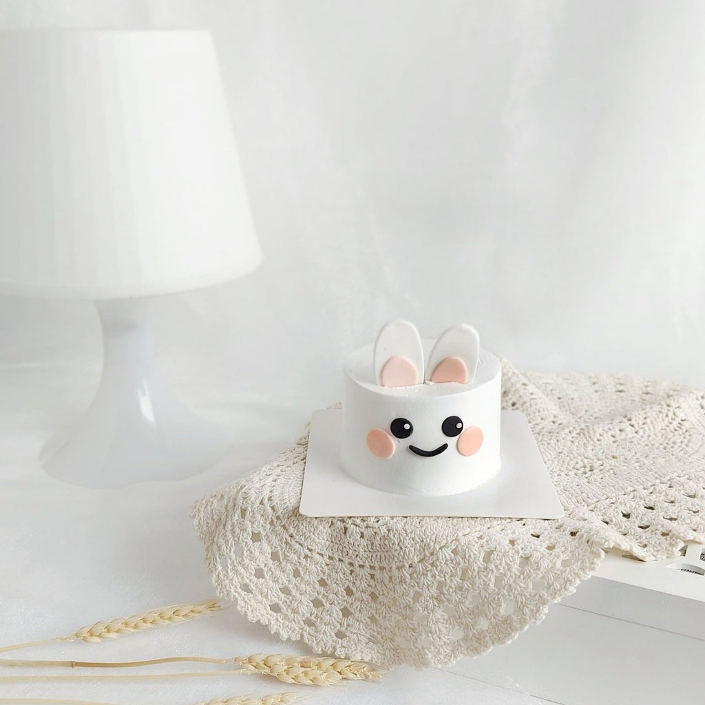 Mini Character Design Cake 3 Inch - White Rabbit - YippiiGift