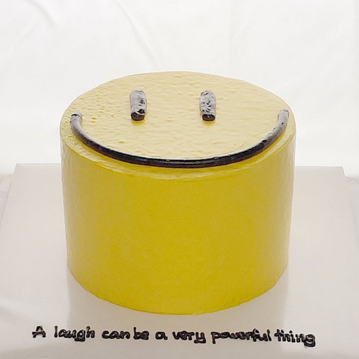 Smiley Cake with Online Delivery - YippiiGift