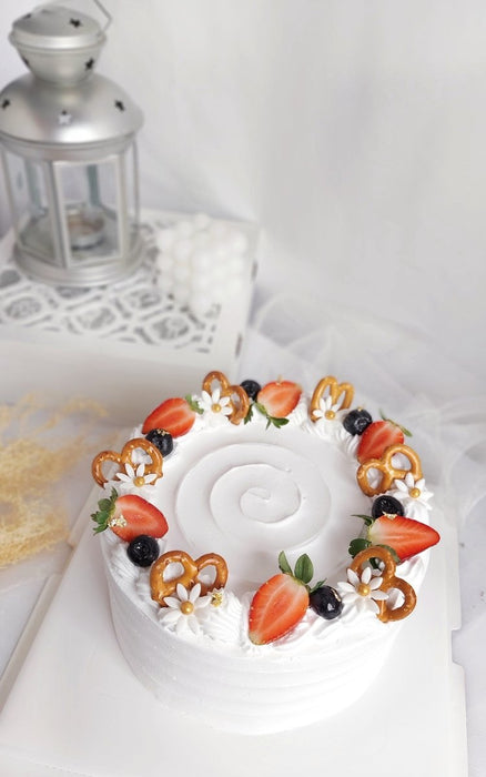 Traffic Light Fresh Fruit Mille Crepe Cake - YippiiGift