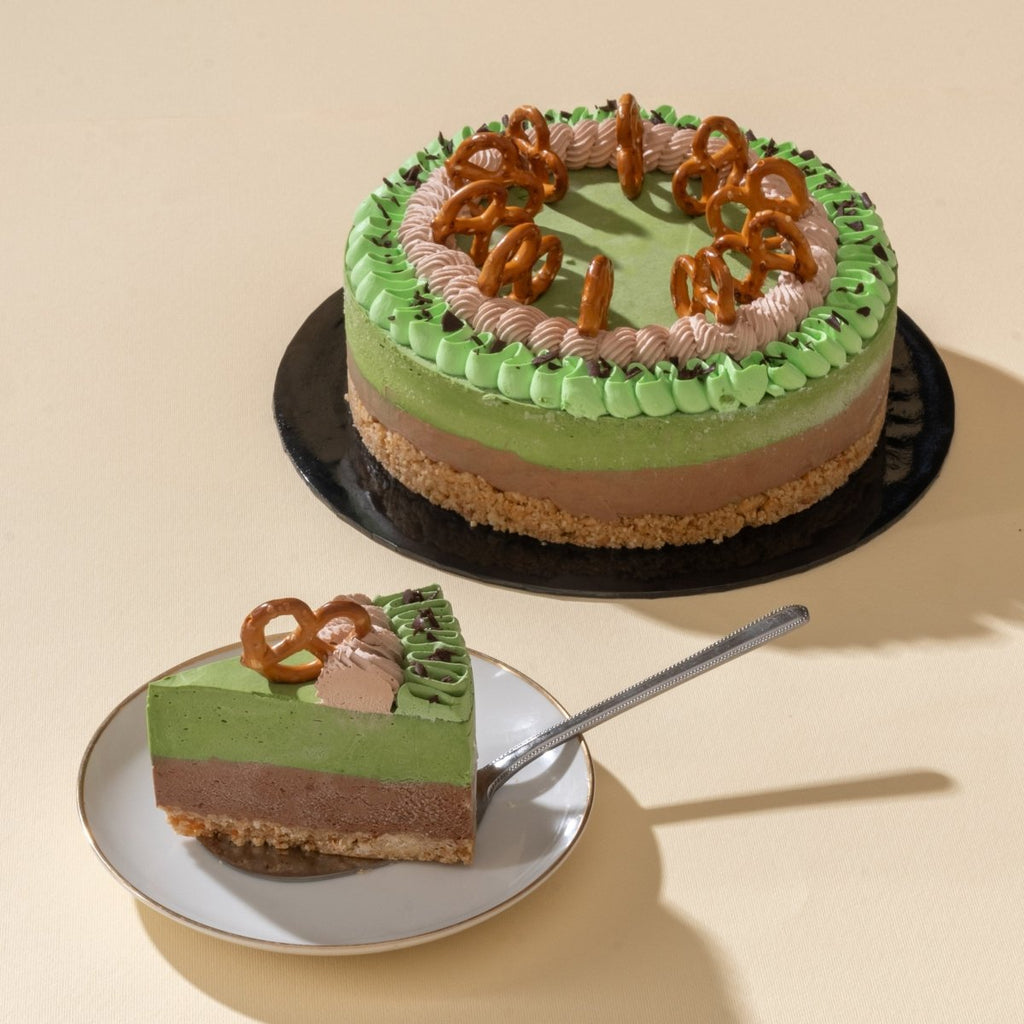 Chocolate Matcha Cheesecake 6 Inch - YippiiGift