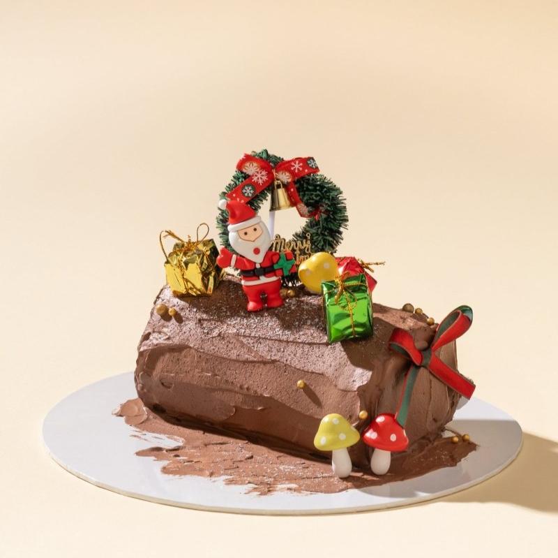 Chocolate Yule Log Cake - YippiiGift