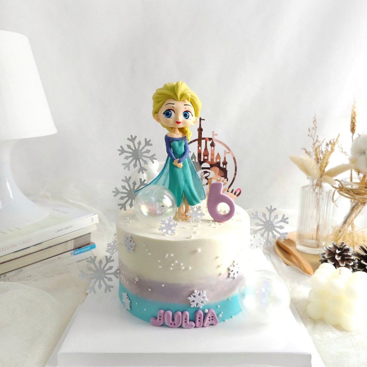 Elsa Frozen Cake