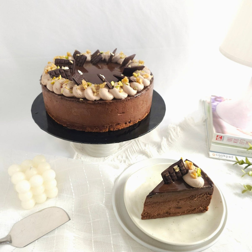 Hazelnut Dark Chocolate Mousse Cake - YippiiGift