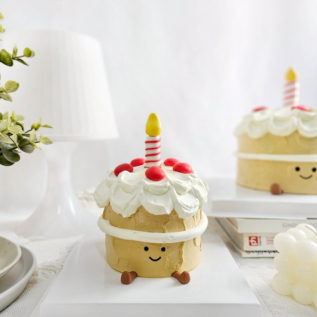 Jellycat Amuseable Cake 4 inch - YippiiGift