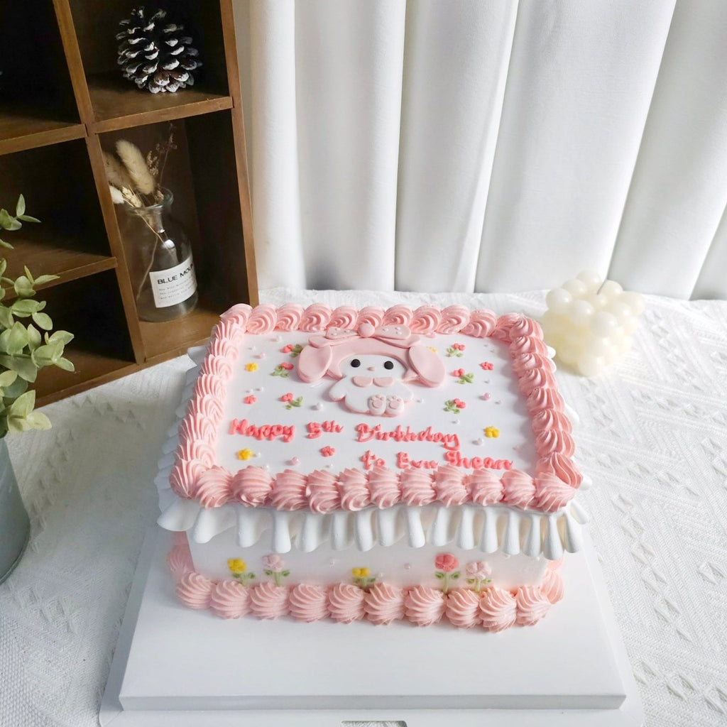 Melody Rectangle Cake 7 Inch x 5 Inch (Fondant) - YippiiGift