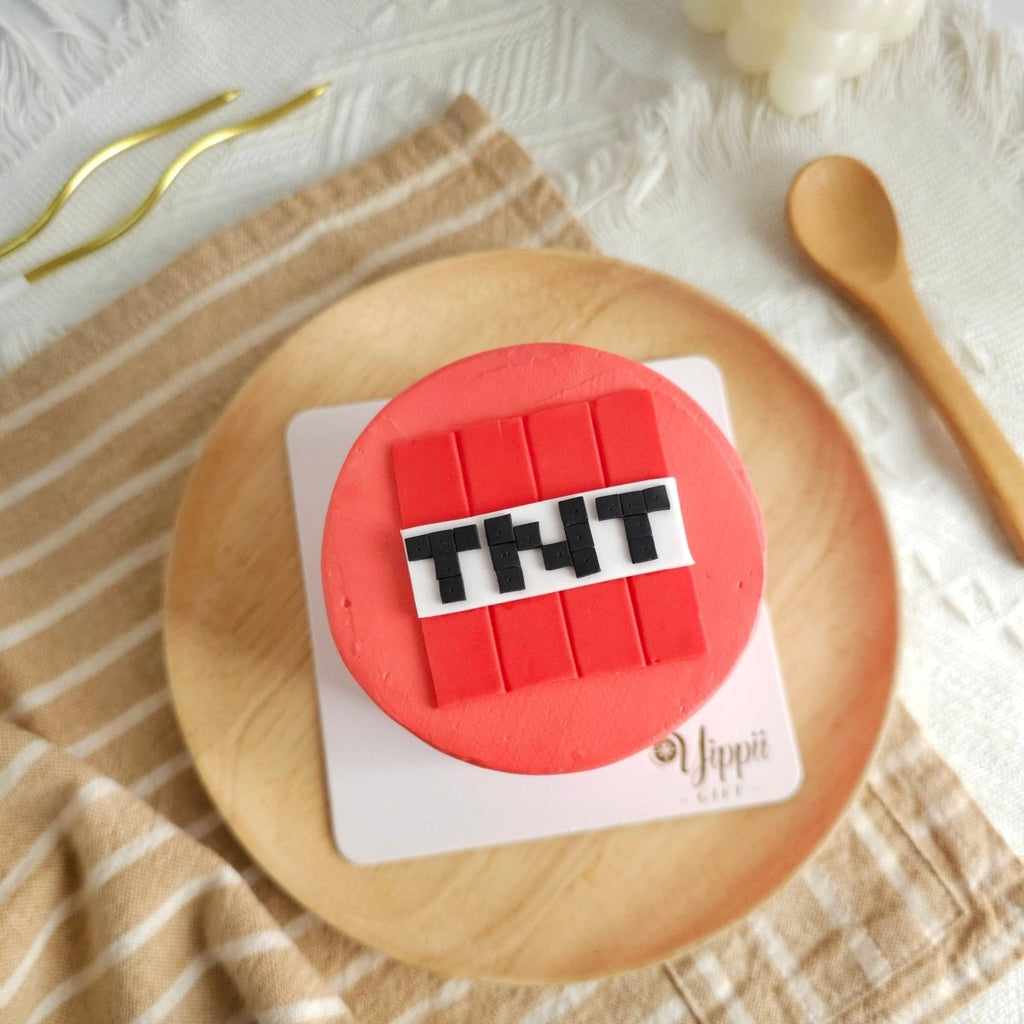 Minecraft TNT Cake 2D Fondant 3 Inch - YippiiGift