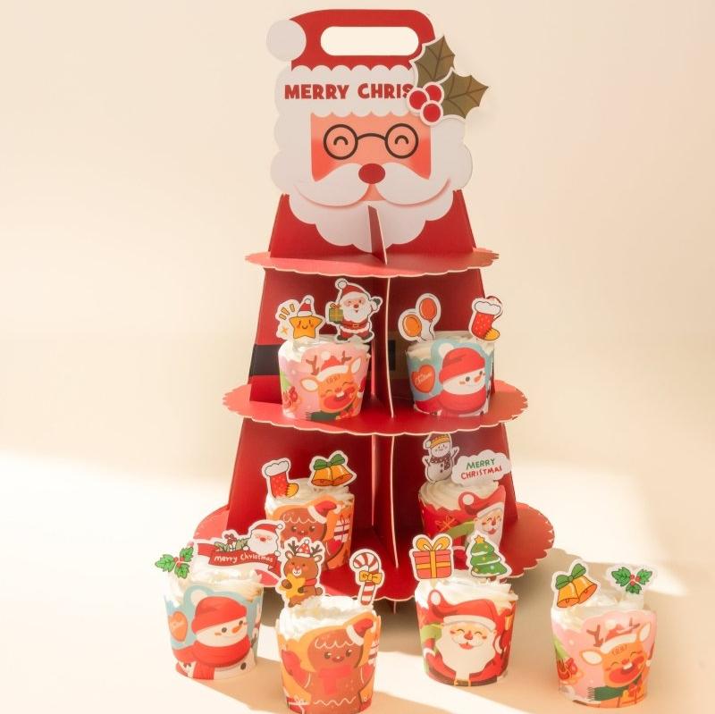 Santa Claus Cupcakes - YippiiGift