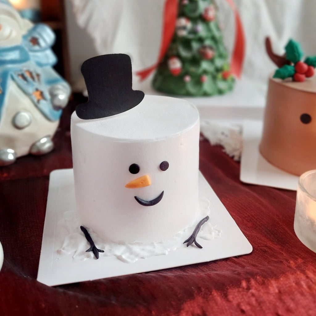 Christmas Snowman Cake 3 Inch - YippiiGift