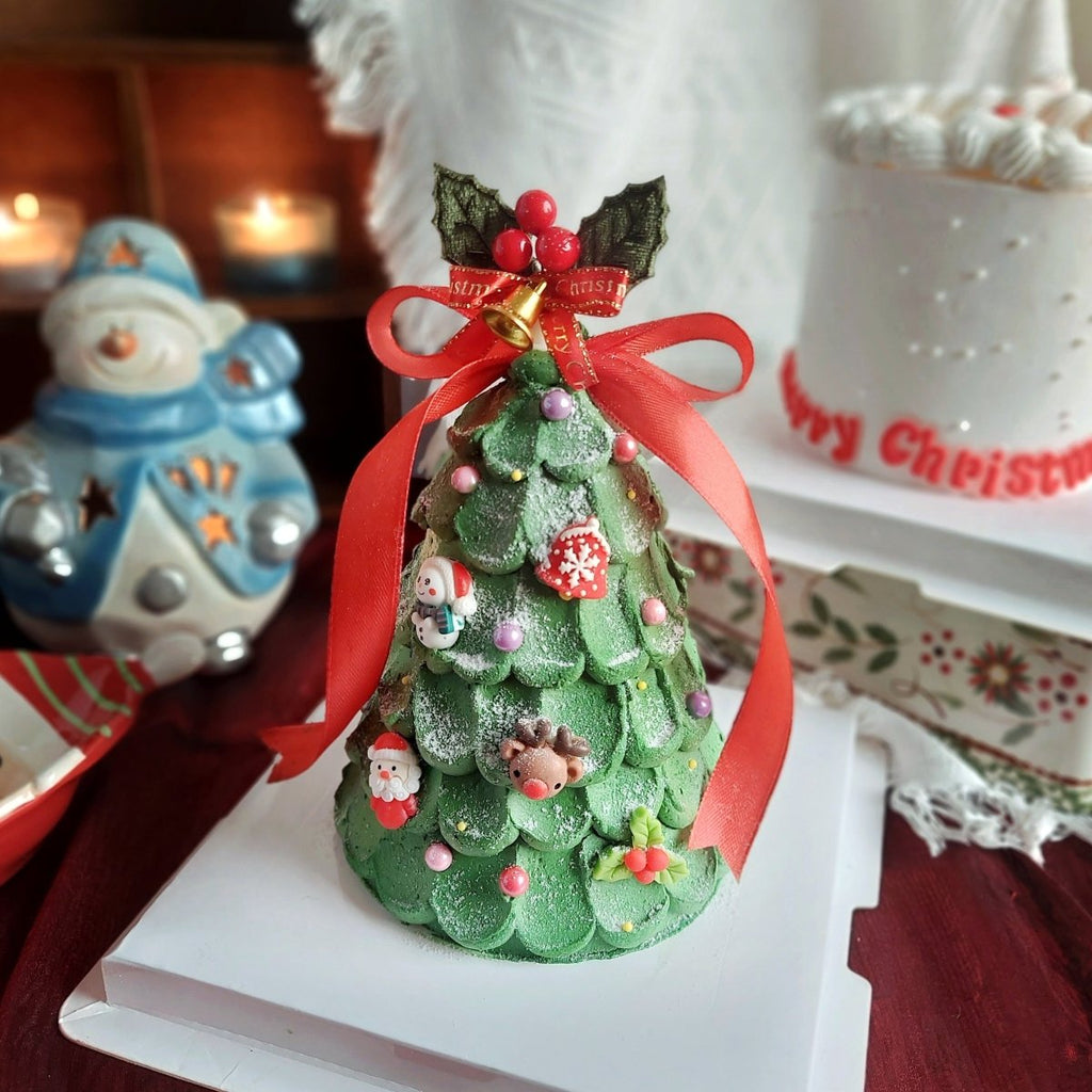 Christmas Tree Cake 4 Inch - YippiiGift
