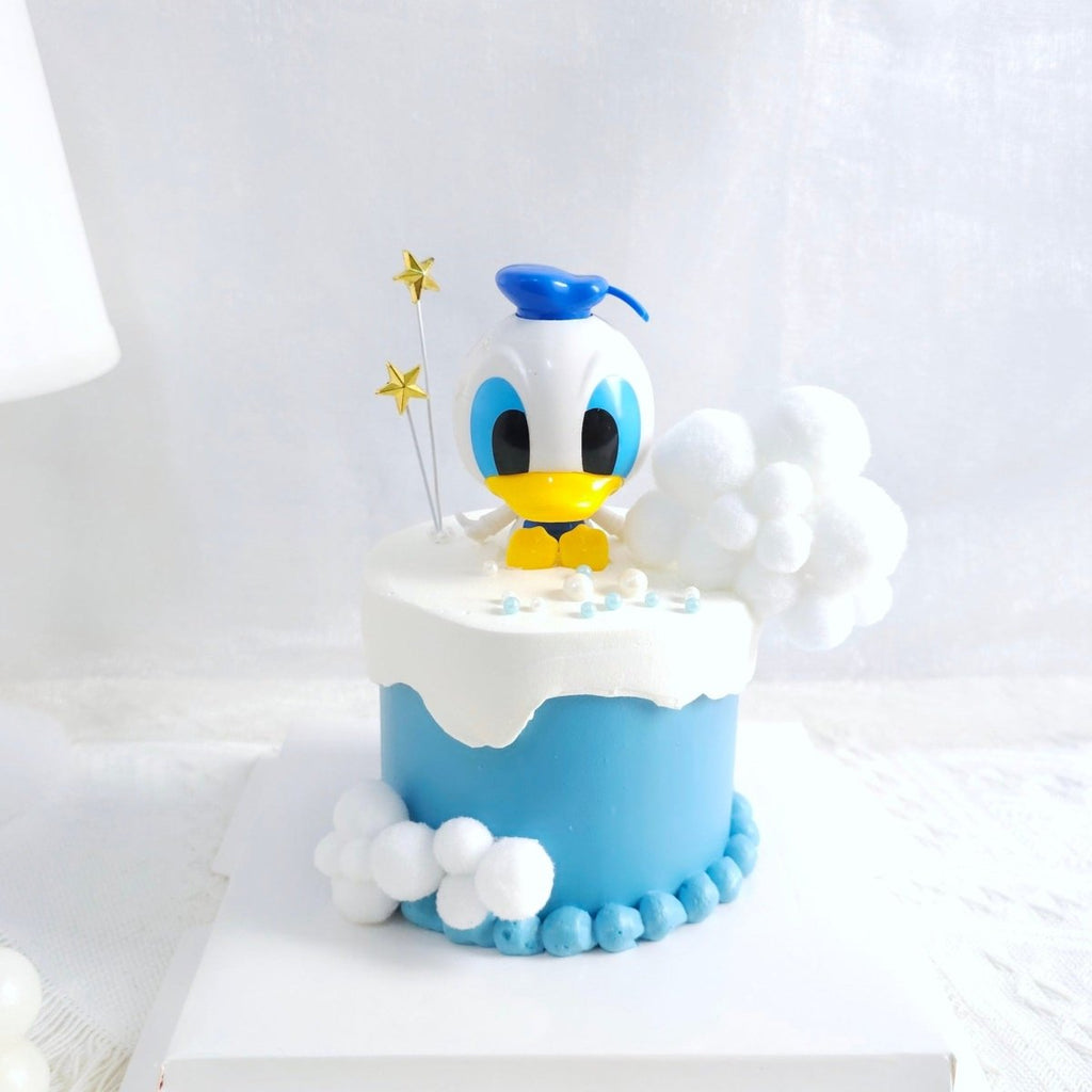 Donald Duck Cake D4" H3.5" (with Toy) - YippiiGift