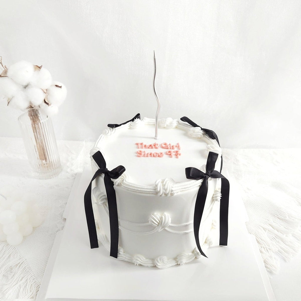 Minimalist Ribbon White Cake 6 Inch - YippiiGift
