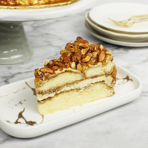 Tiramisu Cake - Sponge cake with Almond - YippiiGift