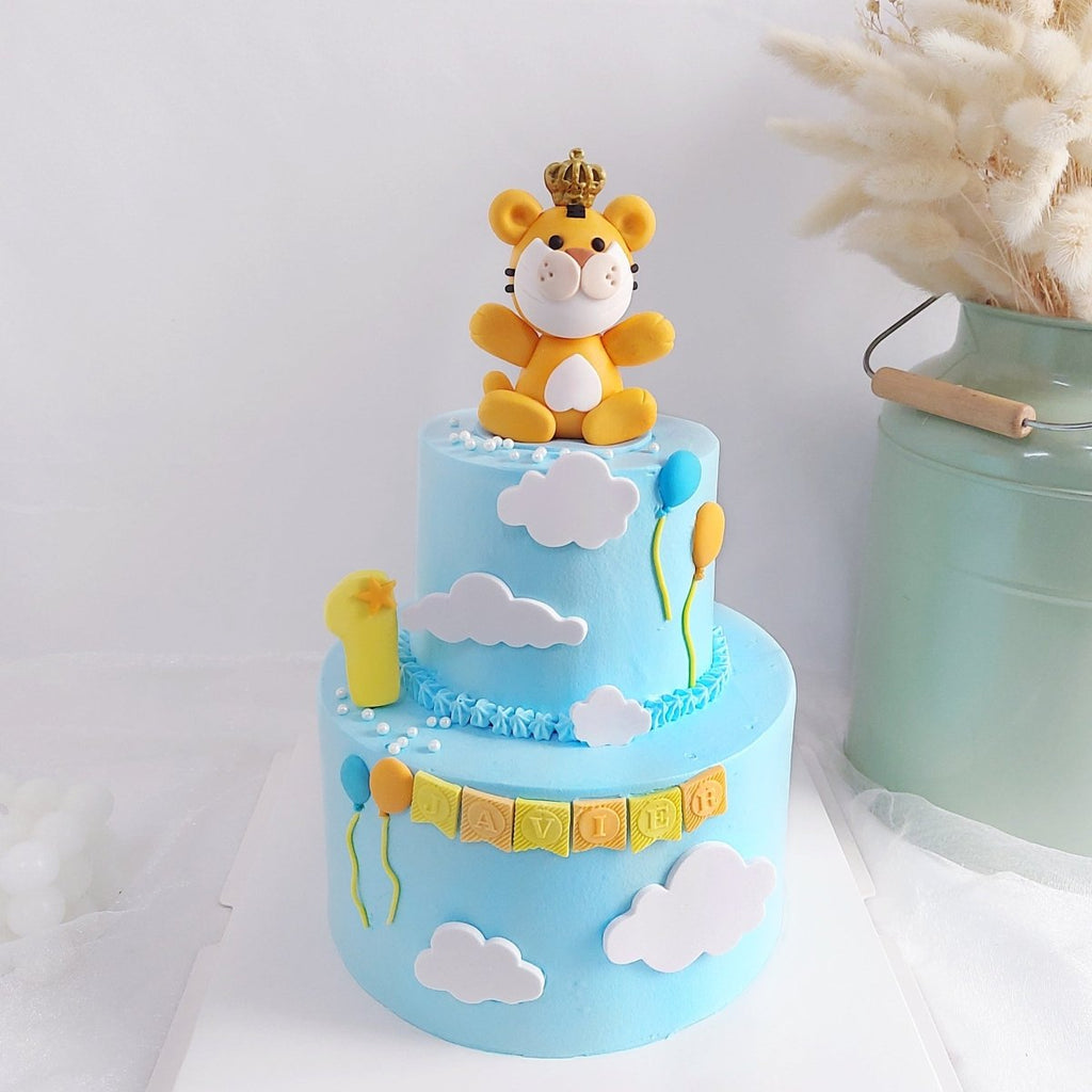 Two Tier Crown Tiger Cake 4 Inch + 6 Inch (Buttercream) - YippiiGift